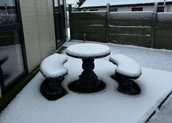 Atlantic Sea View 特拉利